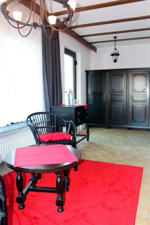 Hotel Restaurant Margaretenhof Überherrn Habitación foto